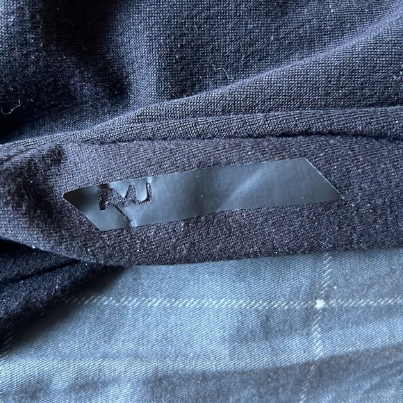 RYU Black Sleeveless Tank Top - Size Large - Picture 4 of 6